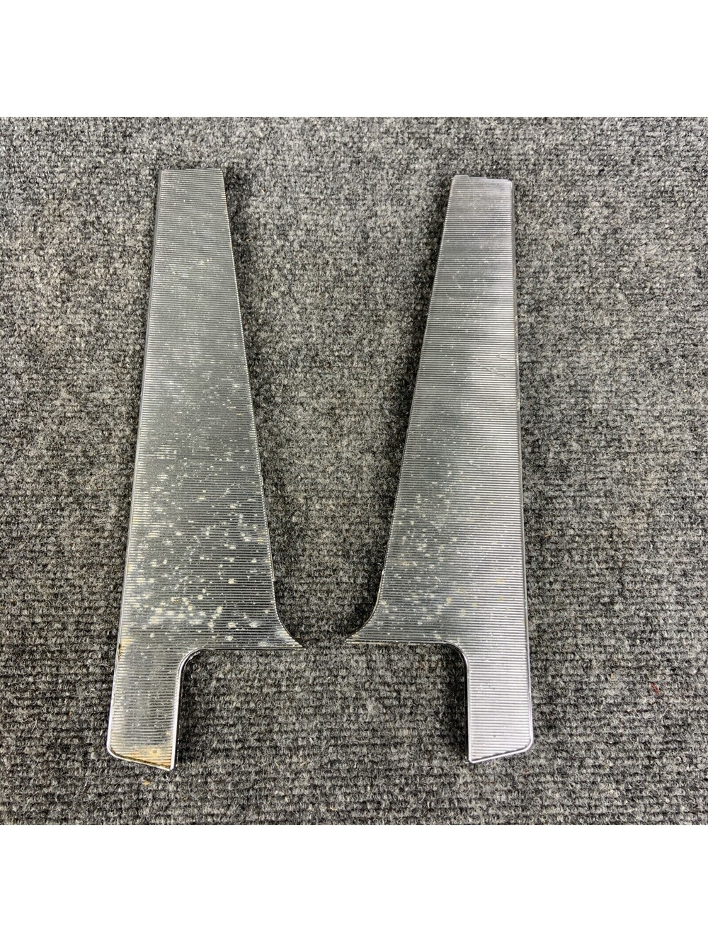 Vintage Frigidaire Stove Oven Range End Caps Trim Brackets 7529585 7529586